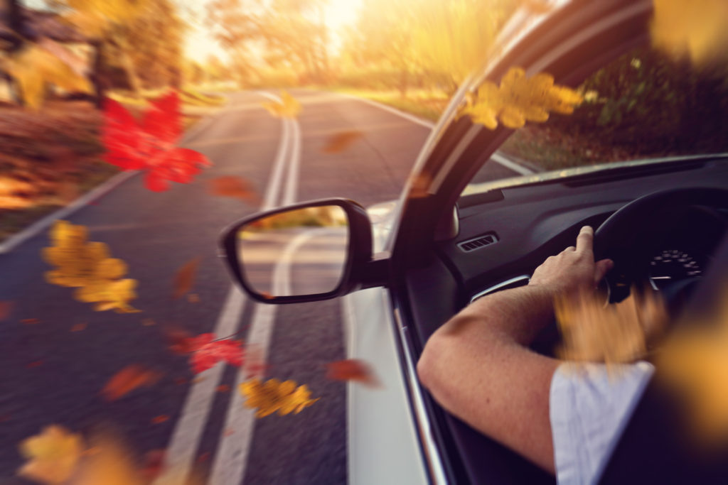 Herbst Auto Blätter Unfall